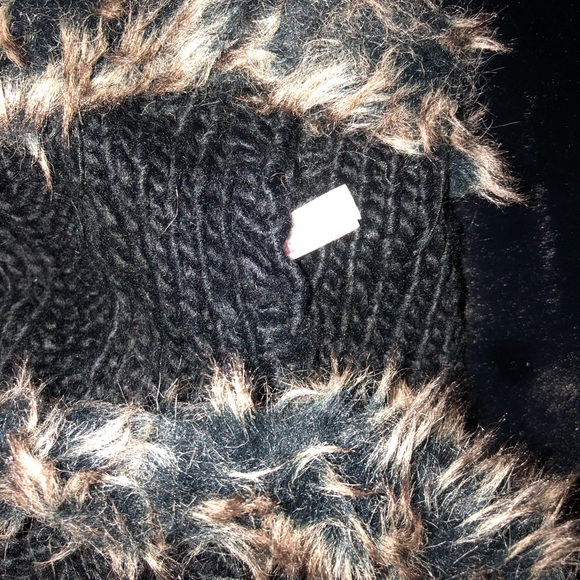 Simonetta Warm, Chic Fur Knitted Infinity Scarf - Picture 5 of 6